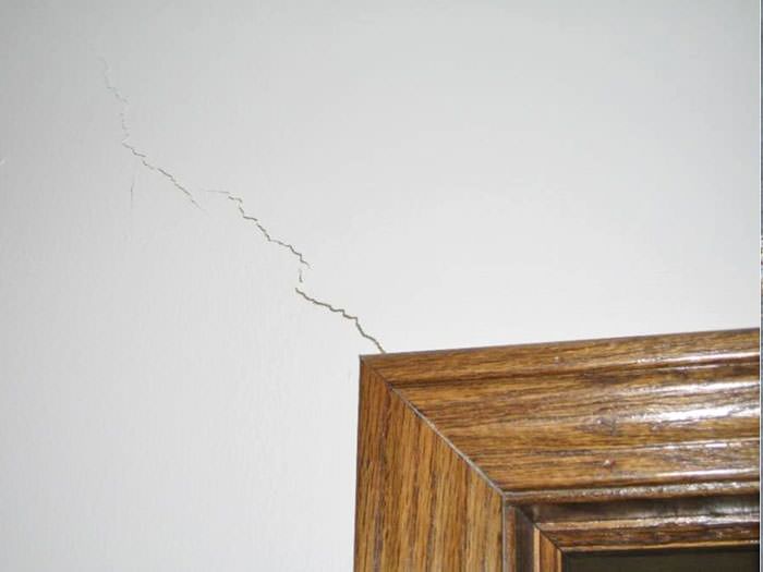 How can we repair over the cracks and get the floor level? : r/DIYUK