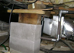 a poorly designed crawl space support system installed in a Hibbing home