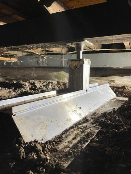 Completed SmartJack® crawl space repair project in Superior, WI